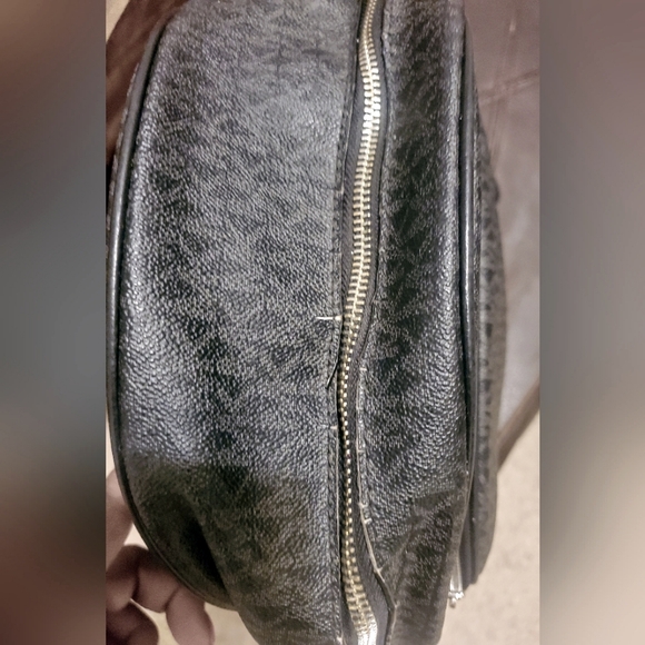 Michael kors Signature backpack purse - Picture 4 of 4